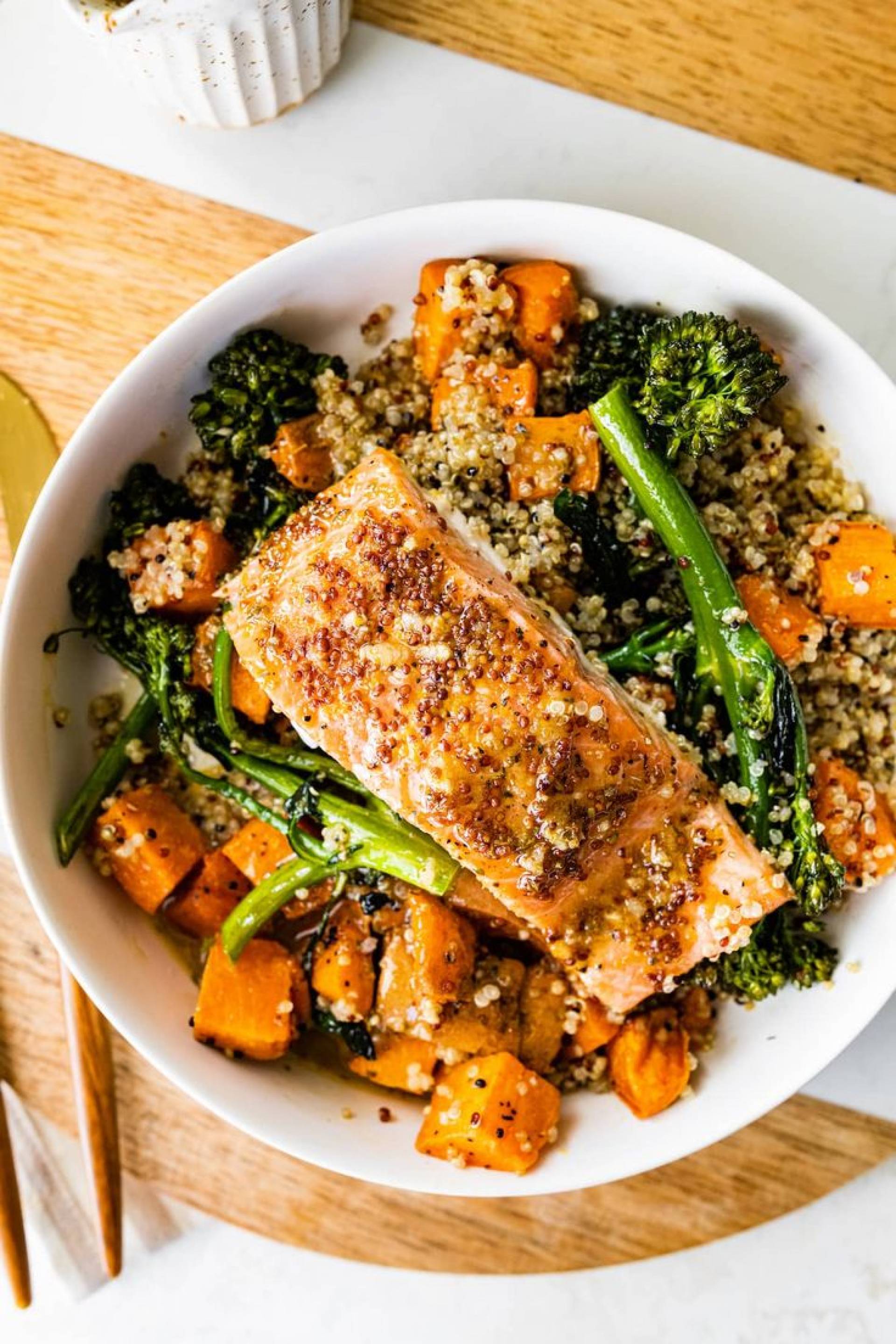 Harvest Quinoa Salmon Bowl